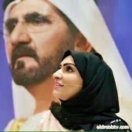 منال محمد الجاسمي ·  أخت الرجال وهامتي تلمس الغيم بنت الكريم الي نصته البرية  ما يكفي أفخر وأفتخر لاني الريم فوق التفاخر والفخر إماراتية