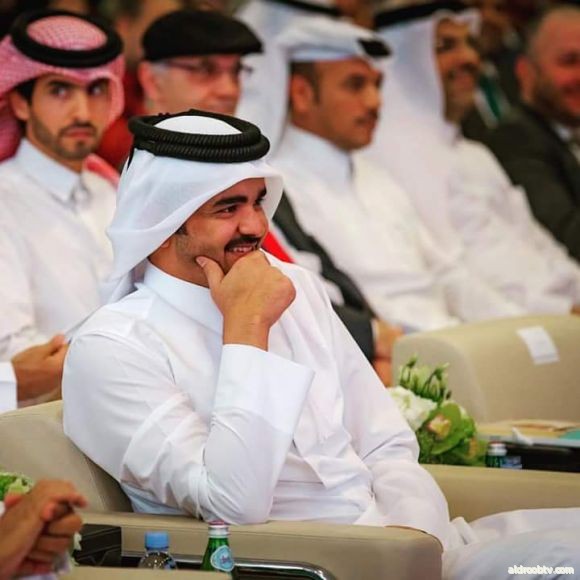 Hayoofqtr Hayoof·   #Repost @bosherida ・・・ تكريم سعادة الشيخ جوعان بن حمد ال ثاني رئيس اللجنة الاولمبية القطرية كشخصية العام للمسؤولية الاجتماعية #qatar #qatarinstagram #doha #education #celebrity