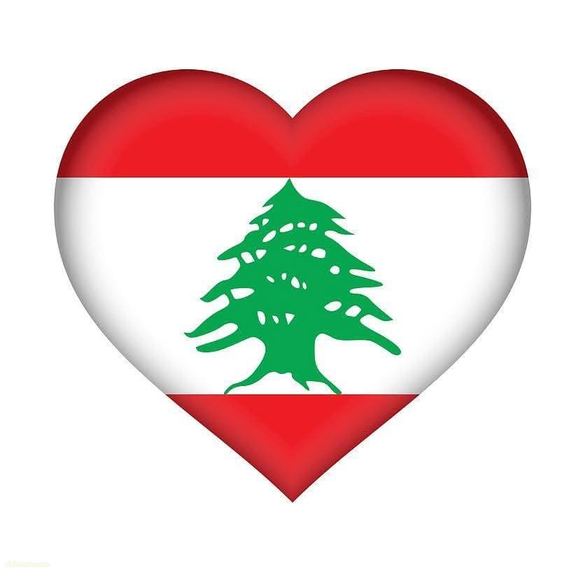 اﻷديبة والشاعرة سهى طراف في ليلةٍ،كنتُ أتسامر والدّجى.. نظرتُ إلى النّجوم كالعادة لأمتّع نظري بسحر الجمال الّذي أبدعه البارئ العظيم