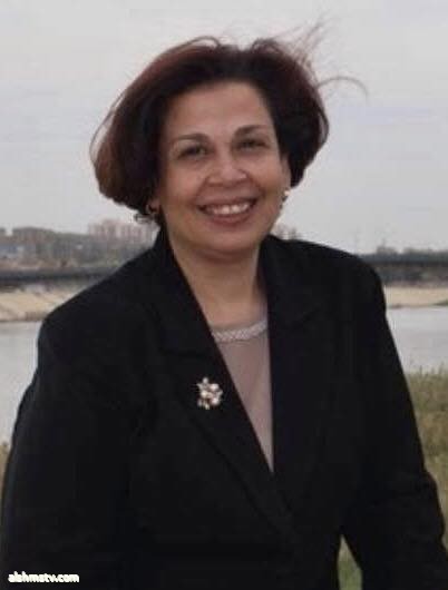 عزيز خيون ——————————تحليق                                     سيُدة البهجة .