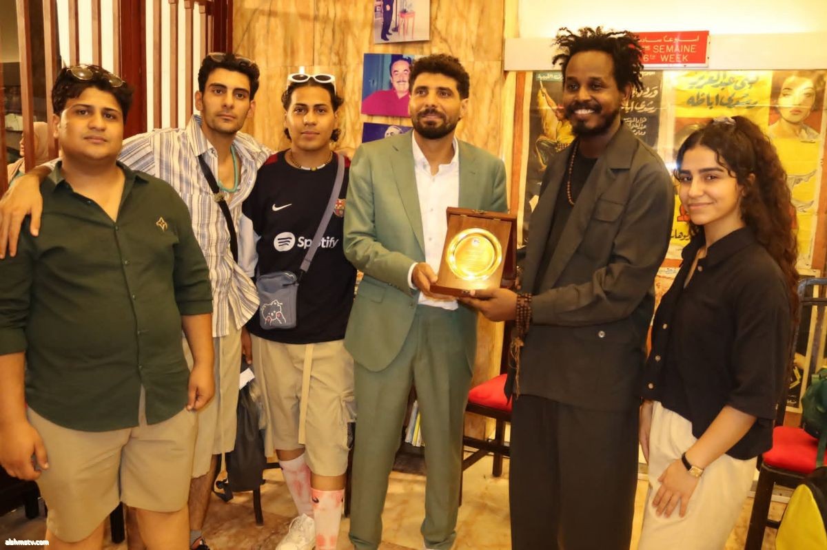 الذكرى الأولى لرحيل الروائي الياس خوري وسلَّم عائلته وسام الأرز الوطني باسم رئيس الجمهورية.          متابعة. === عايدة حسيني.