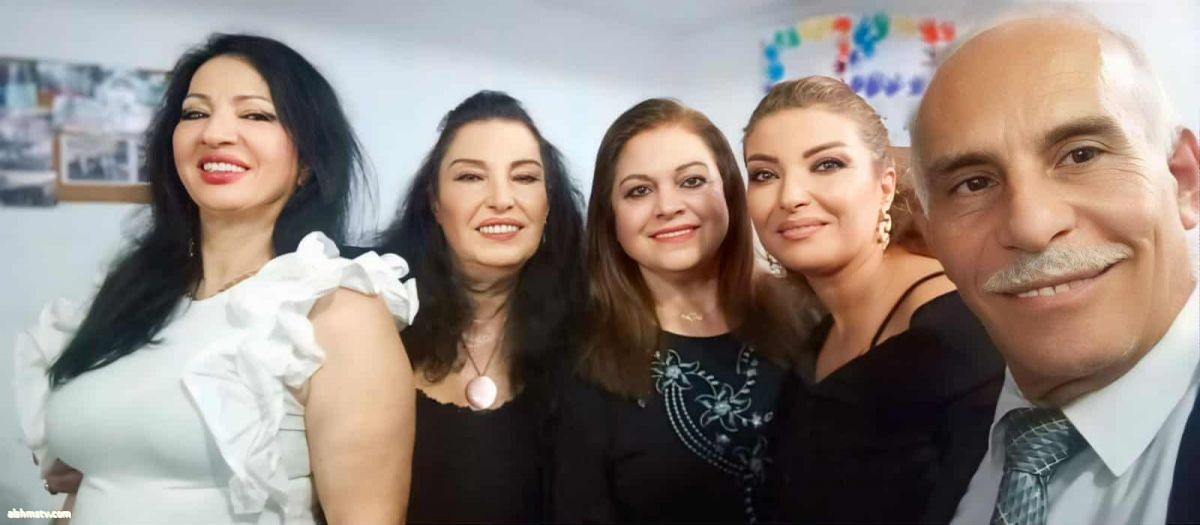 بحشد مميز من فعاليات عرمون والمنطقة أقام أمس منبر أدباء بلاد الشام في لبنان ومنتدى الجوهري الثقافي بالتعاون مع هدس أوف ليبانون وبرعاية الجمعية الثقافية عرمون أمسية ثقافية شعرية بعنون (الثقافة تجمعنا) بحشد مميز من فعاليات عرمون والمنطقة أقام أمس منبر أدباء بلاد الشام في لبنان ومنتدى الجوهري الثقافي بالتعاون مع هدس أوف ليبانون وبرعاية الجمعية الثقافية عرمون أمسية ثقافية شعرية بعنون (الثقافة تجمعنا)