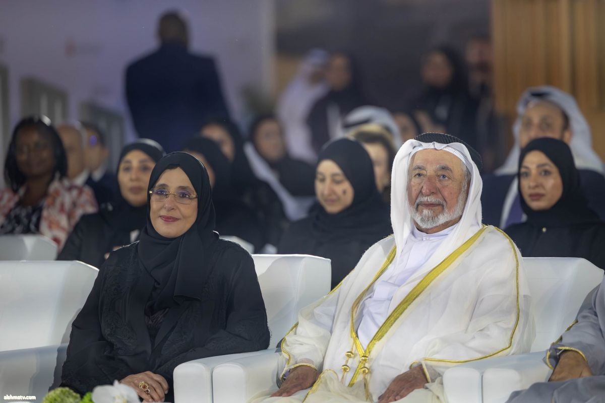 حاكم الشارقة يكرّم منظمة "كونيكسيو إفريقيا" الفائزة بالدورة الـ 9 من جائزة الشارقة الدولية لمناصرة ودعم اللاجئين https://bit.ly/4nLbC7P