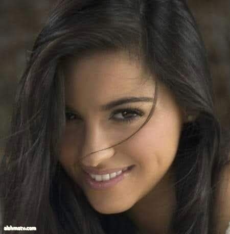 وانا بلا حول ولا قوة وتهددني الأيام . خالات شواني - السليمانية وانا بلا حول ولا قوة وتهددني الأيام . خالات شواني - السليمانية