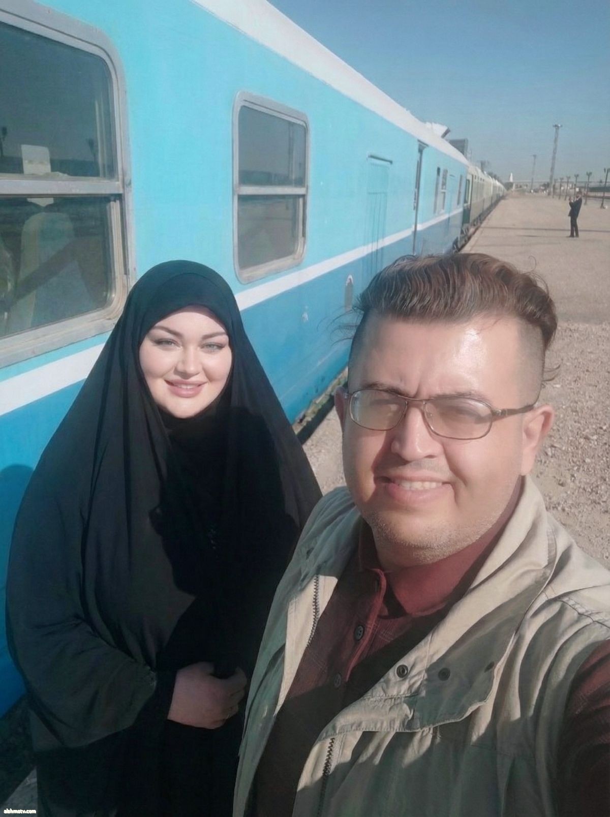 محاورة شعرية بين صياد الغزلان والشاعرة الجنوبية فاتن نعيم محاورة شعرية بين صياد الغزلان والشاعرة الجنوبية فاتن نعيم