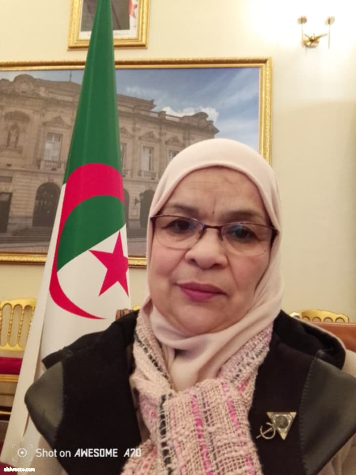 الكاتبة و الشاعرة مسعودة مصباح  مواطنة جزائرية من مدينة قسنطينة  تحب الكتابة هواية و شغفا و رسالة