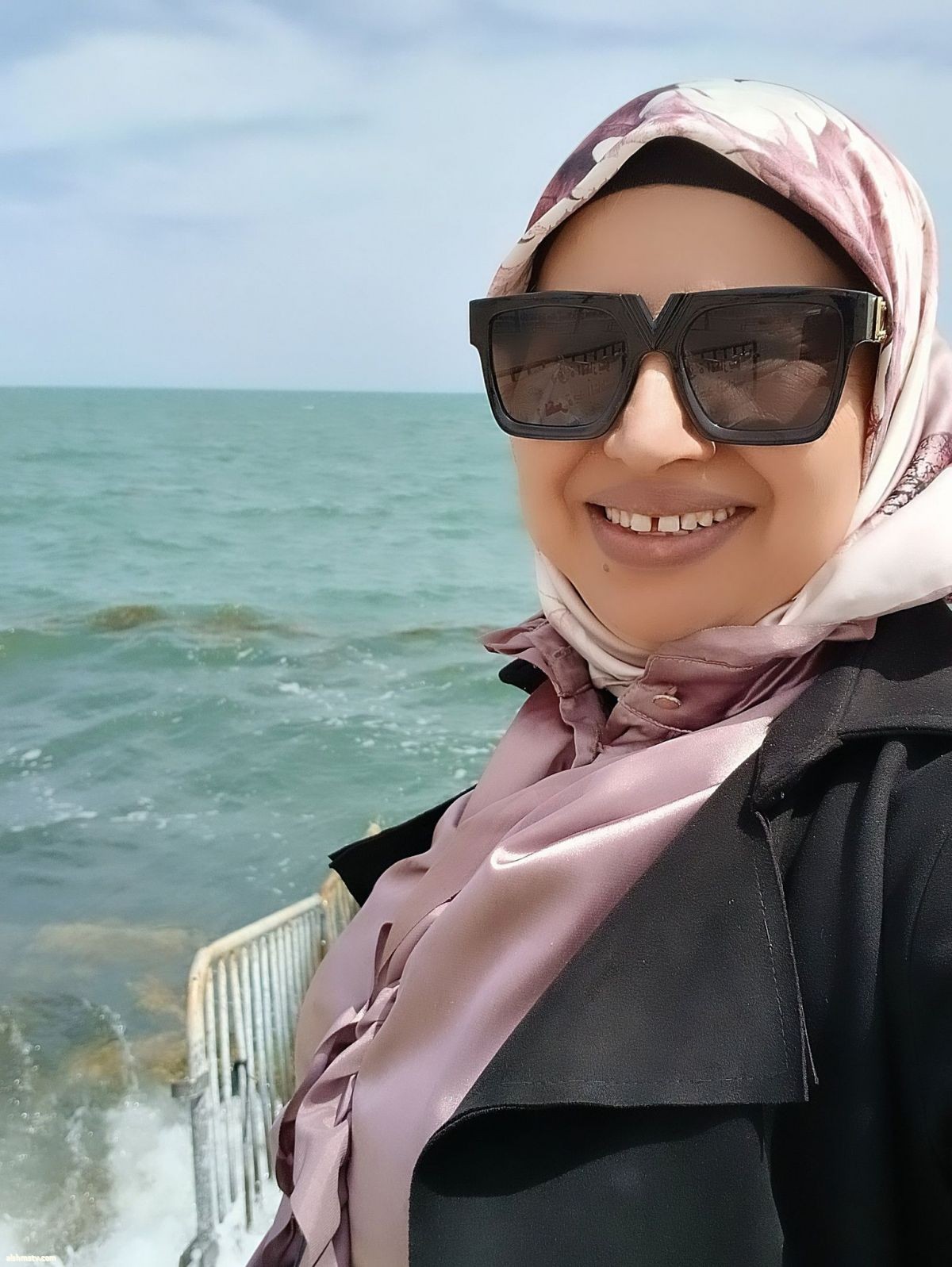بين السعي للظهور والبحث عن الذات: قراءة نفسية واجتماعية في ظاهرة "الركض وراء الصورة" الاجتماعية.                                                  للاستاذة مسعودة القاسمي