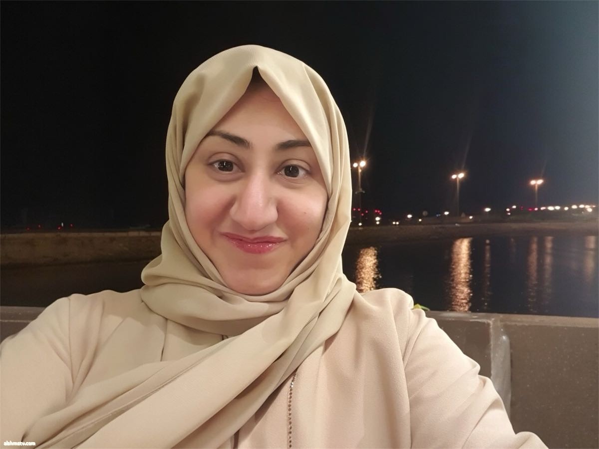 الأحساء.. رحمة العامر تنال شهادة الإبداع الفني من أكاديمية السلام بألمانيا