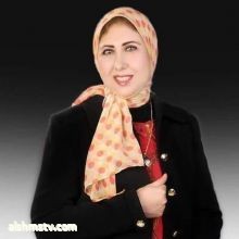 أقنعة من لحم بقلم: أمل رفعت