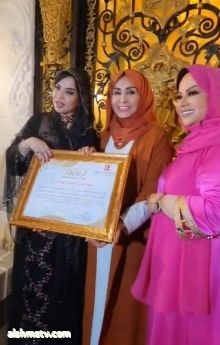 Madiha Mareg ٢ د  ·  صباحكم خير ورضى من ربٍ غفور من نشاطات رمضان 2024  الخير والبركة للعمل التطوعي والإنساني في مركز راشد لاصحاب الهمم في دبي ،شكراً للسيدة الفاضلة مريم عثمان مدير المركز على تكريمها لنا