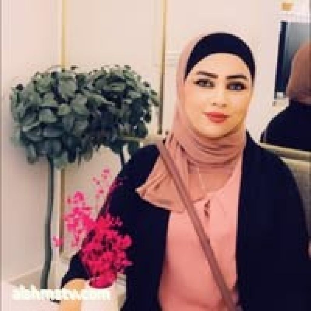 Ghadeer Hmeedan ·  في العَشْر، حين تنشقّ السّماء