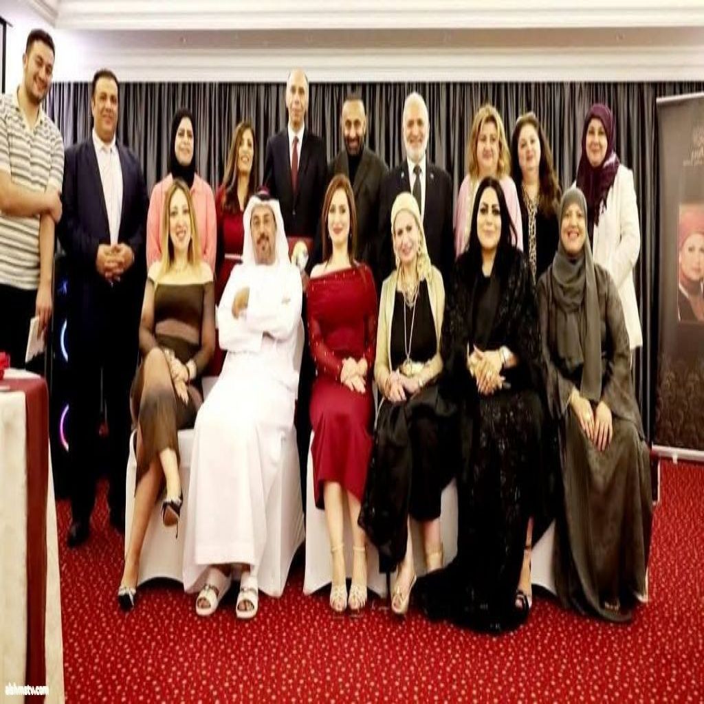 صالون د. سهير الغنام الثقافي الأدبي الفني بالإمارات ينظم محاضرة العيد بين التقاليد و التكنولوجية