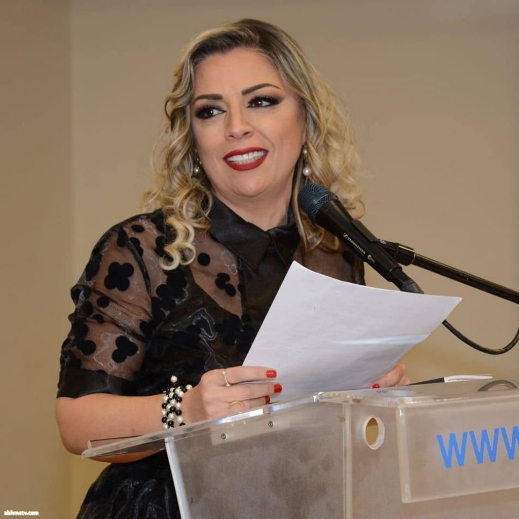 هيام التوم  لما كانوا ولادي زغار وكان نهاري يبلش ٦ الصبح ويخلص ١٢ بالليل بين دوام المستشفى والرجعة عالبيت مع البنات م