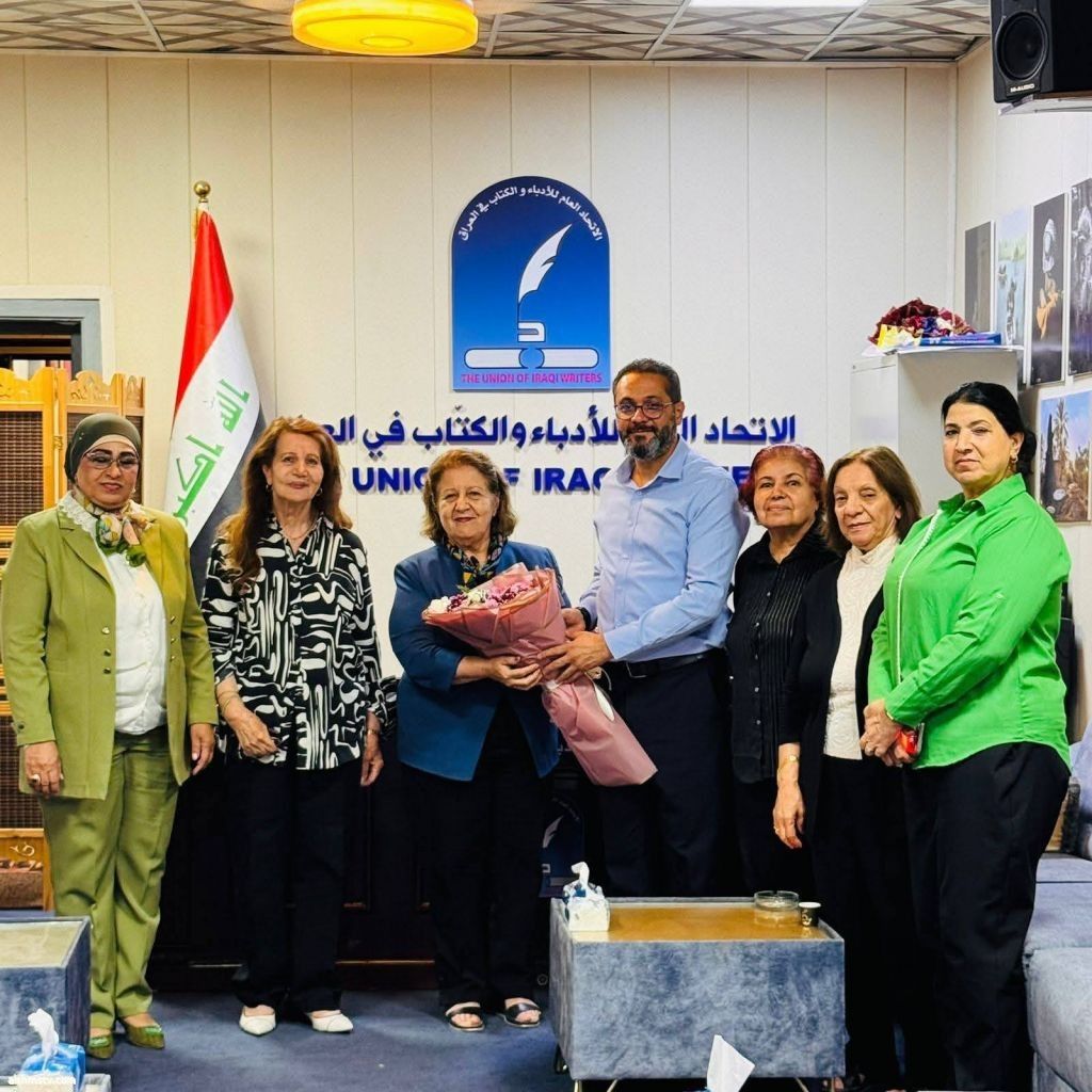 غرام الربيعي‏ مع ‏د.خيال الجواهري في استقبال  وفد من رابطة المرأة العراقية