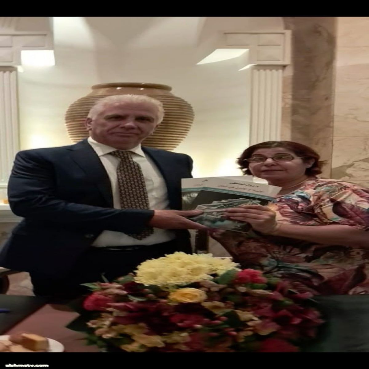 الحامض وقع كتابه عن اللامركزية الإدارية والتنمية المستدامة___ متابعة. === عايدة حسيني.