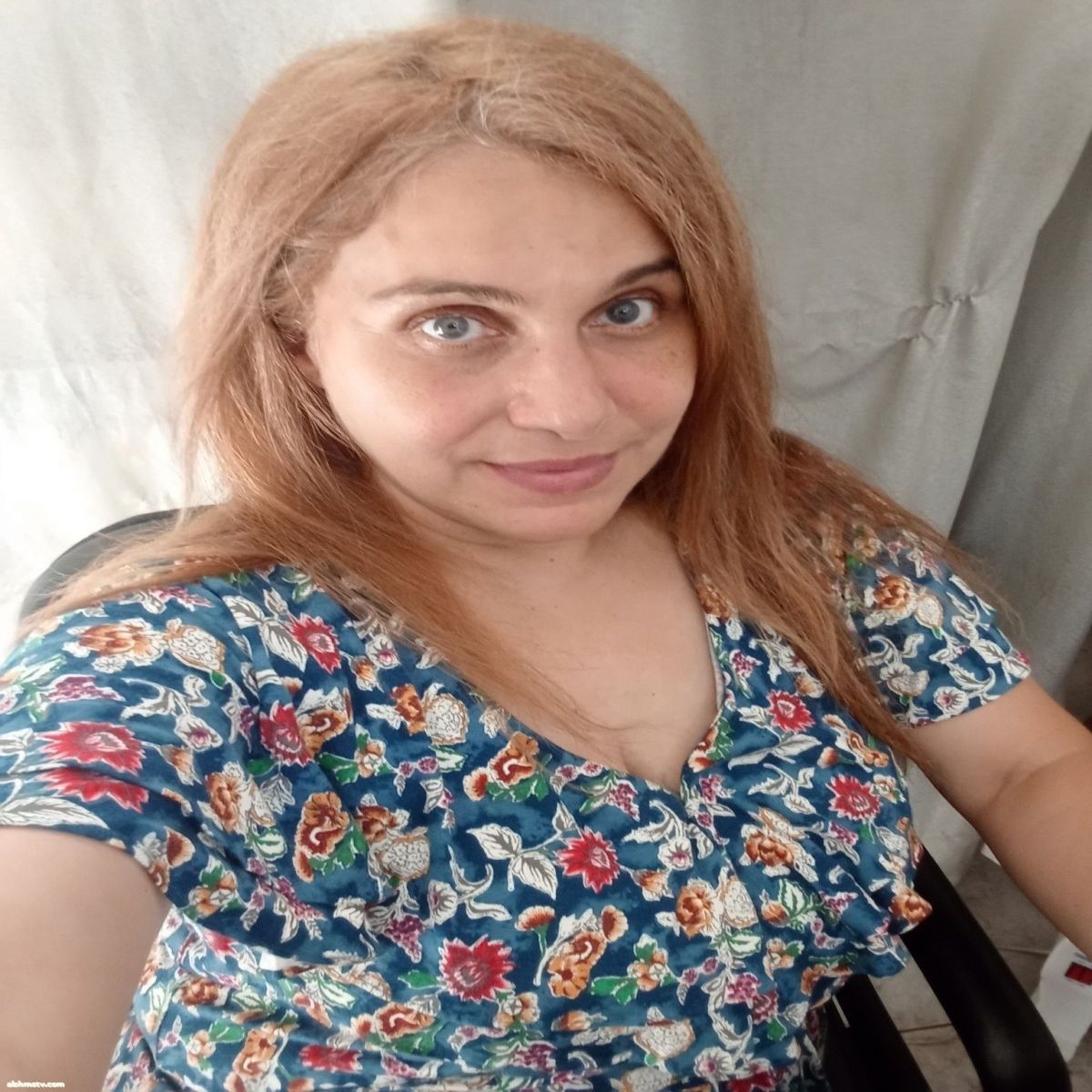نسرين بلوط  · "كُتبت هذه القصيدة في لحظاتٍ من الحزن وومضاتٍ من الحنين" وأردتَ بأن تنهيني..