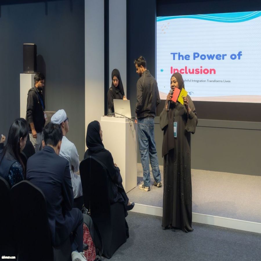 خلال جلسة ضمن فعاليات المؤتمر العالمي 2025 «نحن الاحتواء»