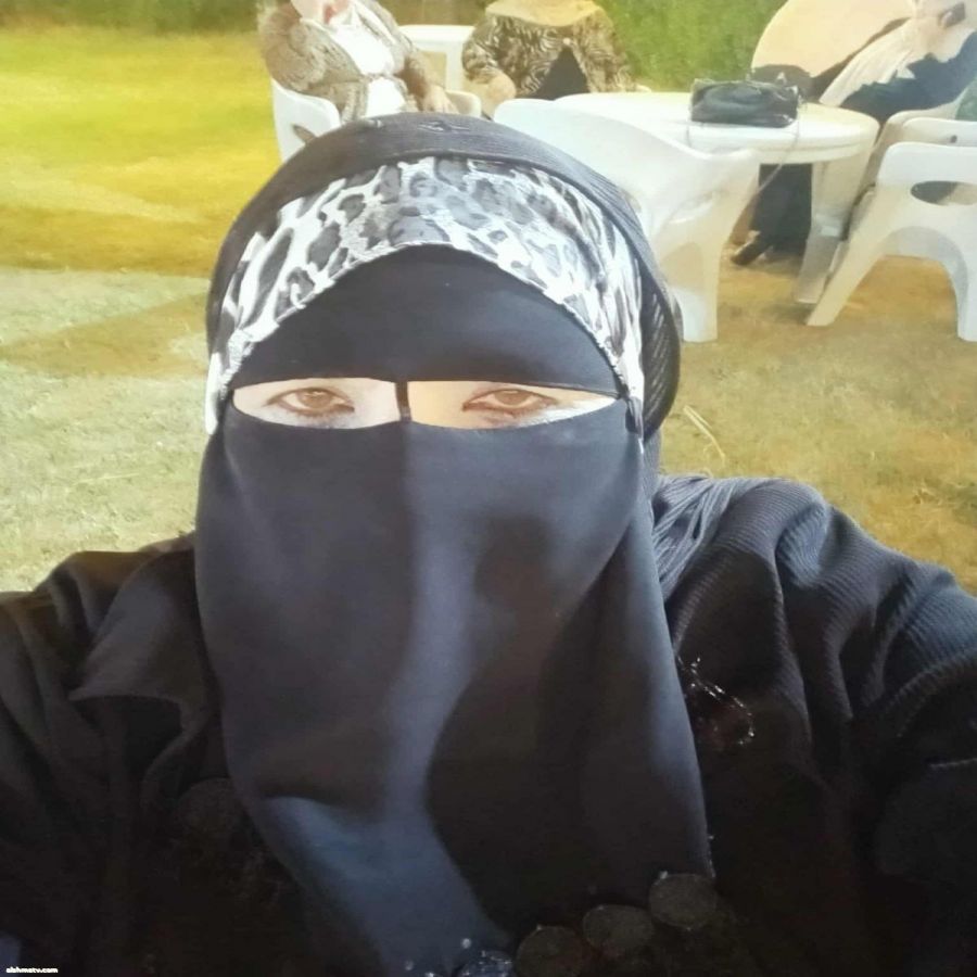 الاستاذه اماني الدقغق بتكريم حفظه القران الكريم و بعض الشخصيات العامه   بسم الله ما شاء الله