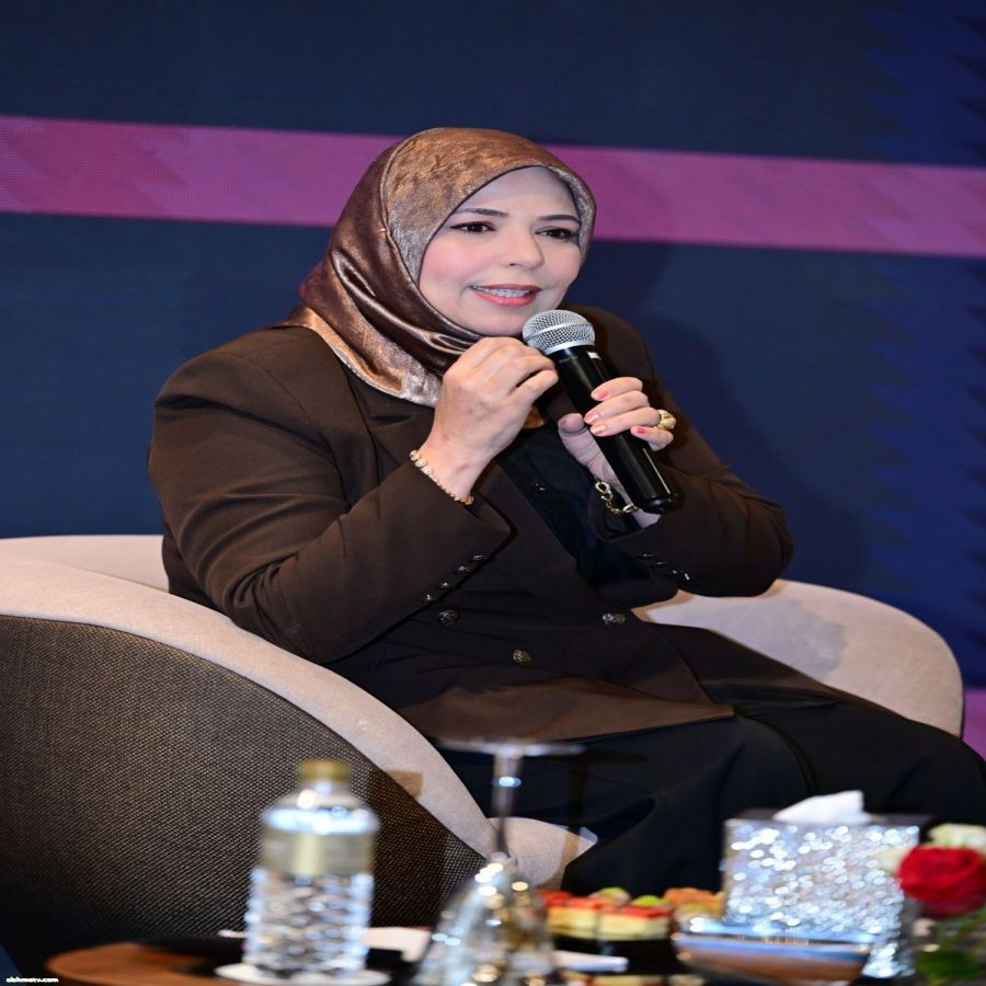 عائشة إبراهيم  شاركت مساء أمس الاثنين 13 أكتوبر في فعاليات ملتقى السرد في الكويت