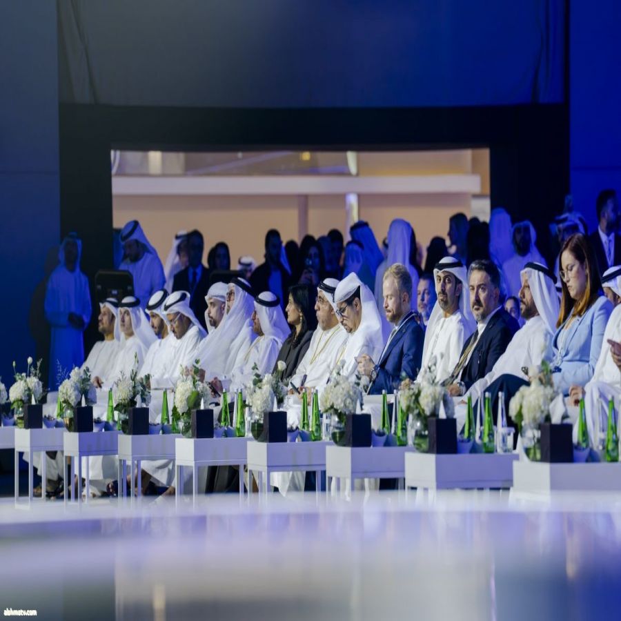 سلطان بن أحمد القاسمي يفتتح أعمال "منتدى الشارق للاستثمار" و"مؤتمر الاستثمار العالمي" 2025