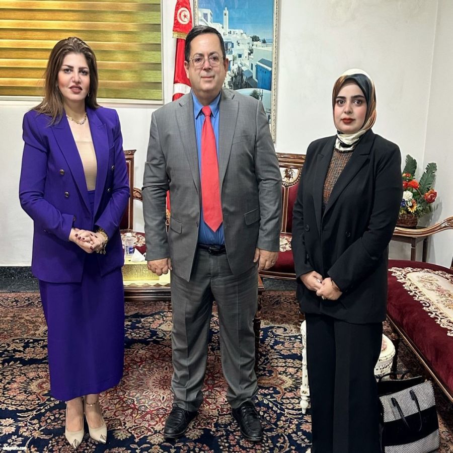 بحثت رئيسة منتدى الإعلاميات العراقيات الدكتورة نبراس المعموري مع سعادة السفير التونسي شكري اللطيف آفاق التعاون المشترك بين العراق وتونس في المجالات الإعلامية والثقافية.