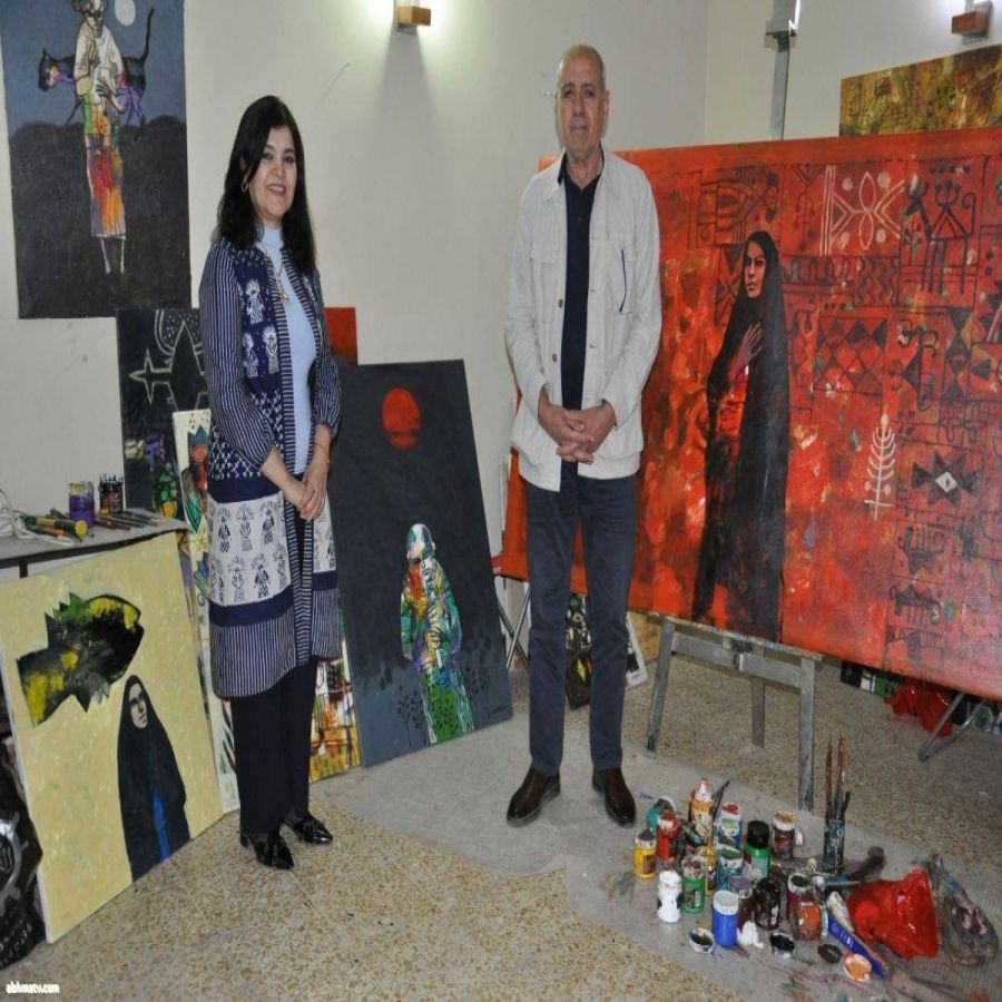 المدير العام لدار المأمون تزور الفنان التشكيلي الدكتور فاخر محمد في مشغله تصوير: صالح البهادلي