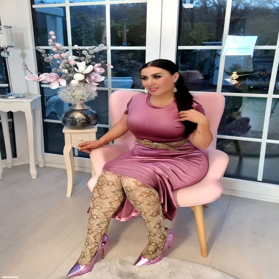 أَغوِي، حين أكون Loubna Guissi