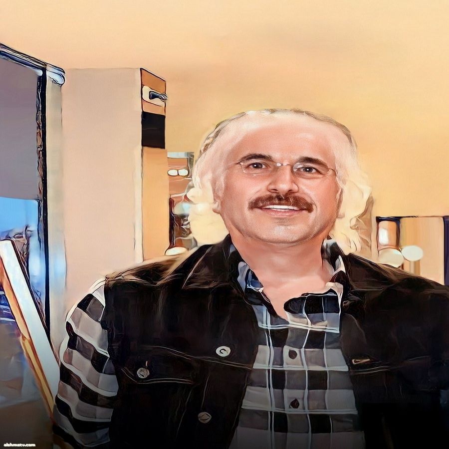 الدكتور مكي الربيعي صدق جيفارا حينما قال :  الثورة يصنعها الشرفاء ، ويقودها الشجعان ، ثم يسرقها الجبناء والانتهازيون .