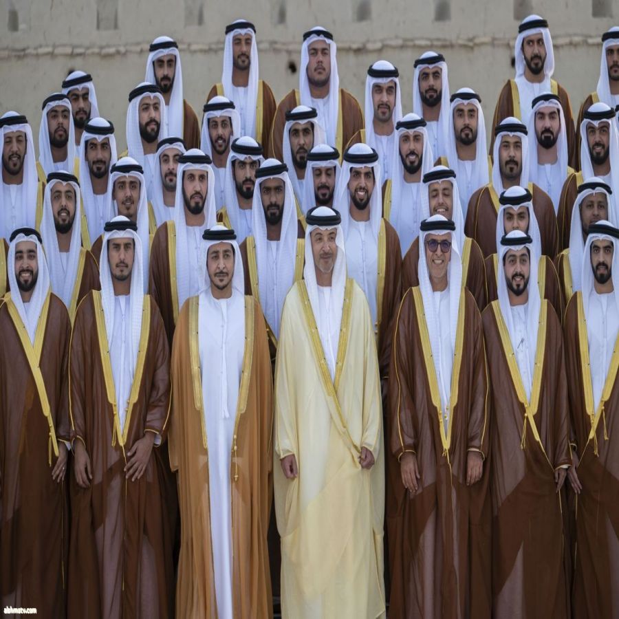 تحت رعاية رئيس الدولة.. هزاع بن زايد يشهد العرس الجماعي لـ 181 عريساً من أبناء منطقة العين