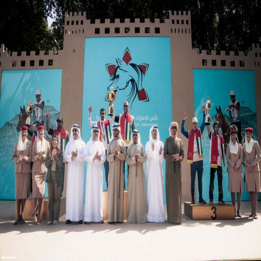 زايد بن حمد آل نهيان يتوج أبطال كأس الإمارات للخيول العربية للقدرة  أبوظبي ريم العبدلي