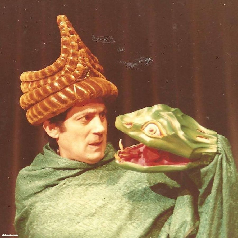 جلجامش في باريس ! طريق الشعب اليوم الاحد 19 نيسان/ أبريل  امش في باريس! الفنان سعدي يونس بحري يجسد شخصيات ملحمة جلجامش!