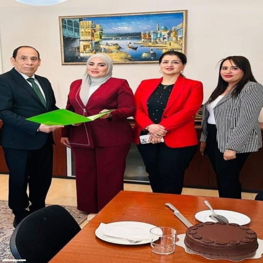 القائم بالأعمال في بودابست يستقبل الطالبة المتفوقة بنين عماد عبد الأمير أستقبل القائم بالأعمال الدكتور فاضل عواد الشويلي