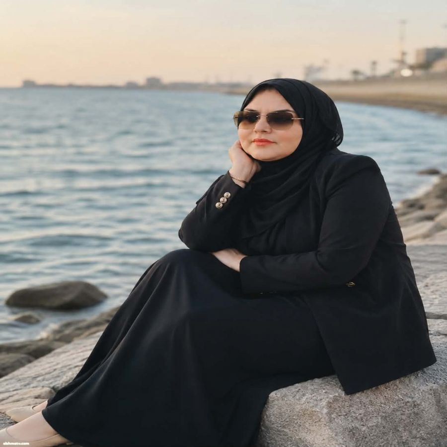 كم أصبحت الحياةُ رتيبة حدّ أنّ الإنسان لم يعقد يفرق بين صباح يولد، وآخر يدفن بصمته في ذاكرته.