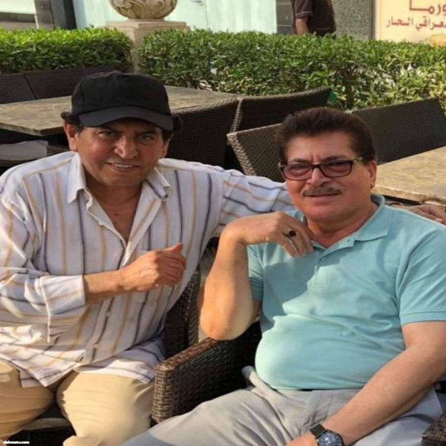 كريم عوده لعيبي العراقي.   فالح حسون الدراجي.  جمعهما الحب والأبداع والصداقة العظيمة  حكايتهما كان عنوانها الوفاء.