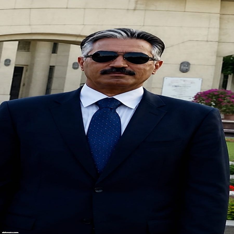 بقلم الدكتوره زينب الشمري ام جاسم من الكويت   المستشار محمد عبد الفتاح سليمان.. خبرة قانونية تتجاوز ثلاثة عقود وحضور فاعل في الخليج