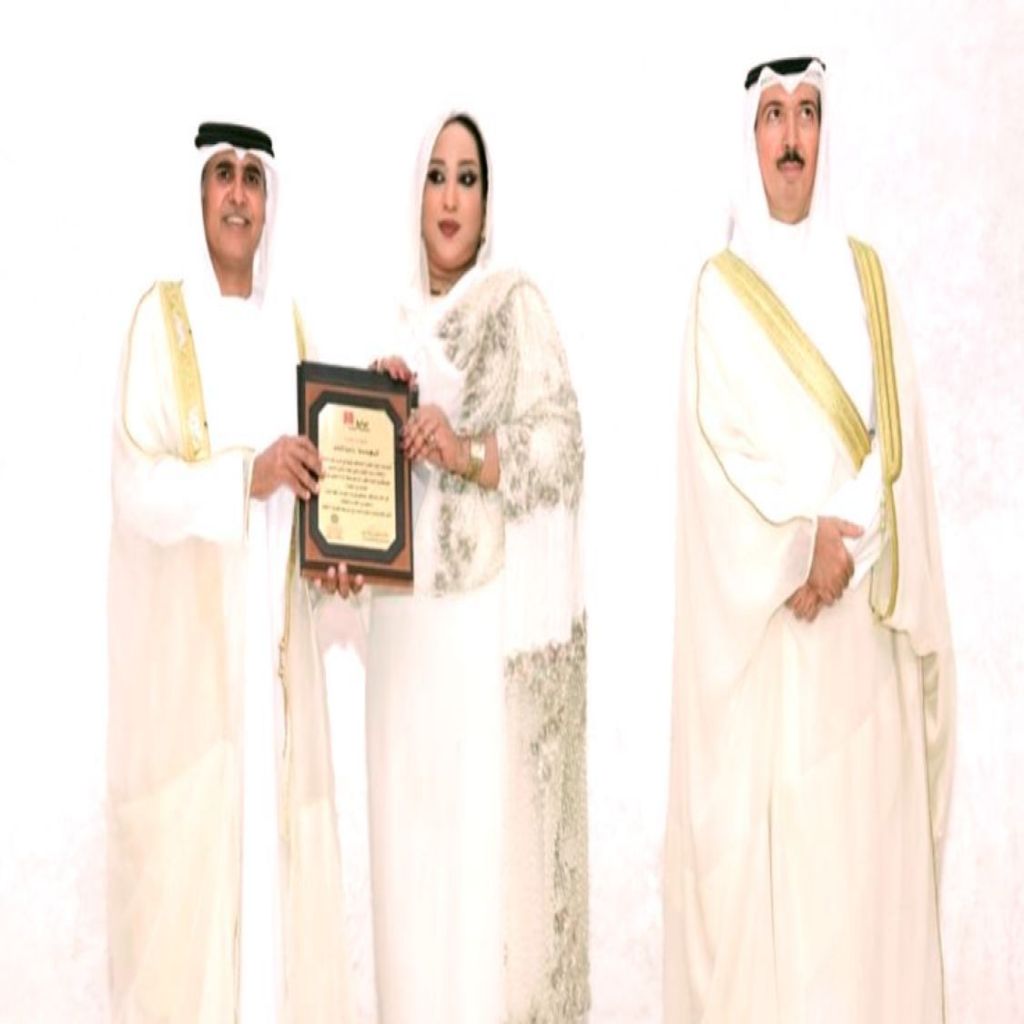بحضور ورعاية المهندس الشيخ سالم بن سلطان بن صقر القاسمي رئيس دائرة الطيران المدني رئيس مجلس إدارة مطار رأس الخيمة الدولي عضو مجلس أمناء الهيئة الدولية للتسامح، أنعقدت صباح أمس جلسات المؤتمر العالمي التاسع للريادة والابتكار والتميز بقاعة غرفة تجارة وصناعة 