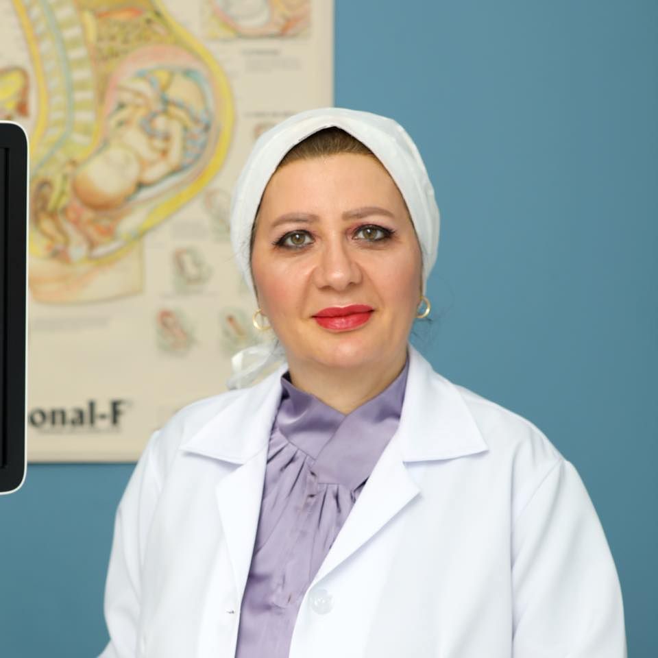 كيف كان أول يوم بكلية الطب لأهم دكتورة أخصائية بالنساء و التوليد د.سناء حبيب ✨