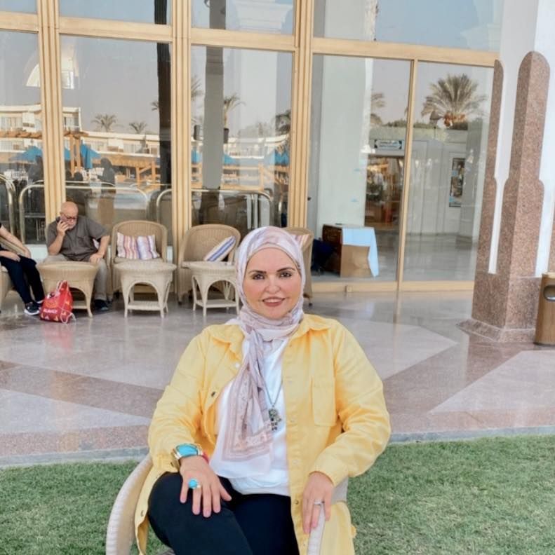 الاستاذه سمية ابو الفتوح وبوح انساني مميز تابعوه