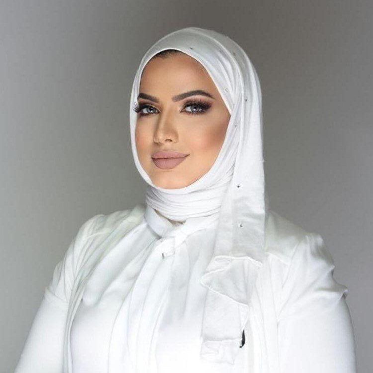 الشيخة جواهر بنت خليفة آل خليفة رئيسة مجلس إدارة Nfinity8 رئيسة مجلس أمناء مجلة Womenpreneur Middle East Magazine .   الاستشارية الاقتصادية زهراء باقر عضو مجلس إدارة Nfinity8